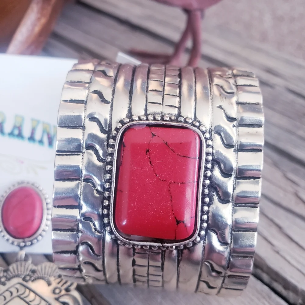 Red Ranger Earrings Only - Picture 4 of 4